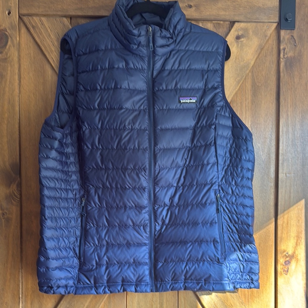 Patagonia Navy Blue Puffer Vest